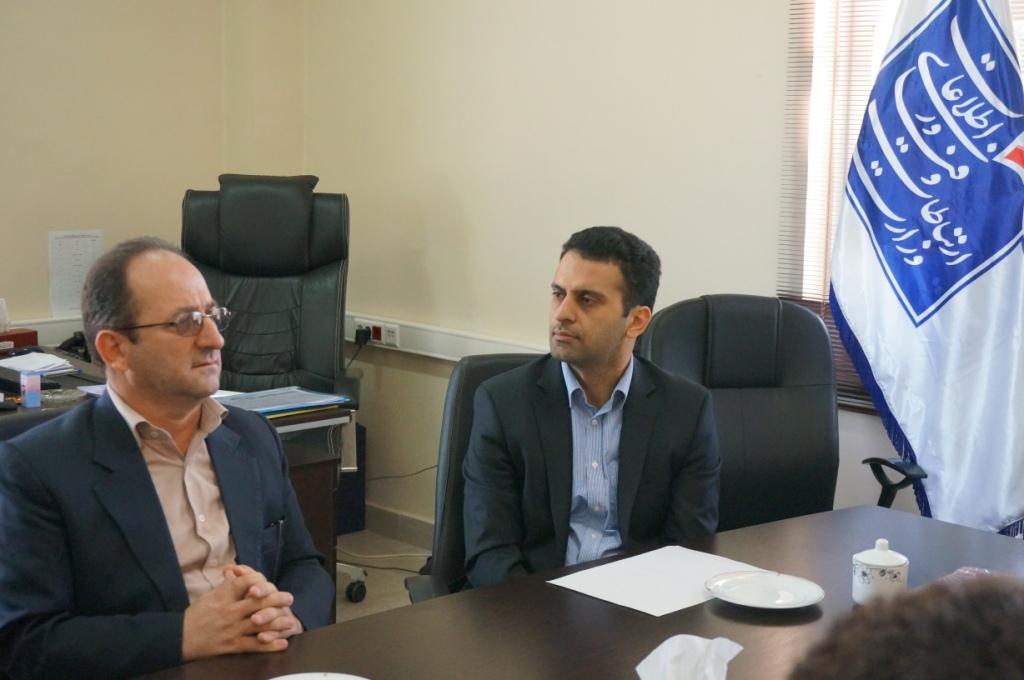 نشست هم اندیشی با مدیرکل پست استان2