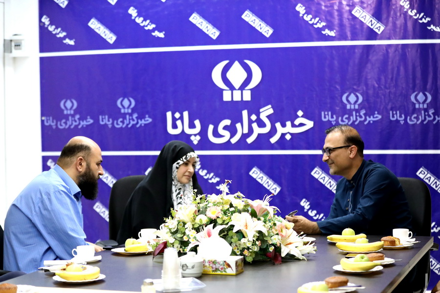 بازدید رئیس مرکز روابط عمومی وزارت ارتباطات از خبرگزاریهای پانا،ایسکا،آنا و روزنامه فرهیختگان