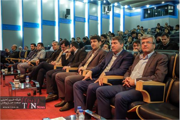 حضور در مراسم افتتاح نمایشگاه و سخنرانی دکتر هاشمی معاون فناوری و نوآوری