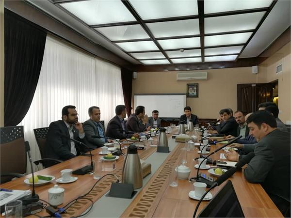 برگزاری نشست بررسی فرصت ها و چالش های مرتبط با توسعه، تولید و گسترش تلفن همراه بومی